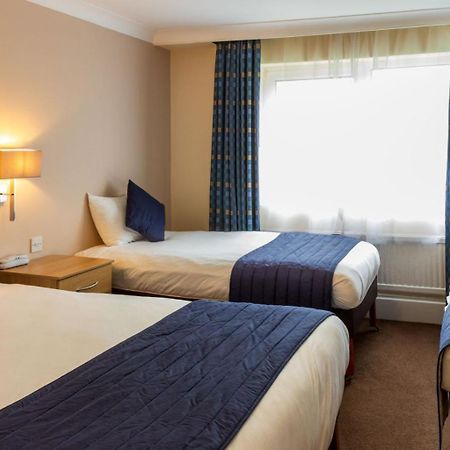 Britannia Leeds Bradford Airport Hotel Bramhope Exterior photo