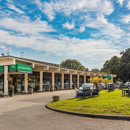 Britannia Leeds Bradford Airport Hotel Bramhope Exterior photo