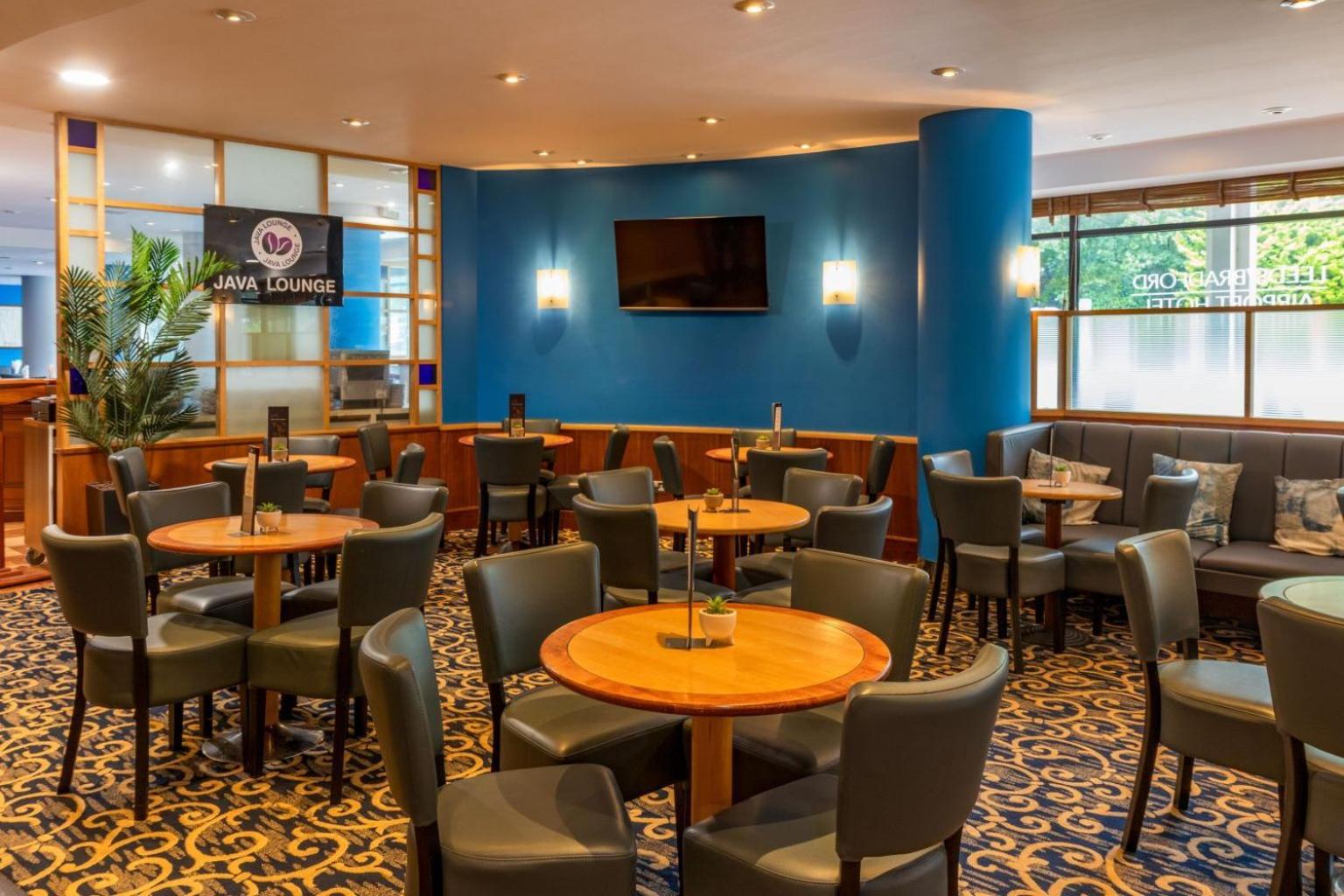 Britannia Leeds Bradford Airport Hotel Bramhope Exterior photo